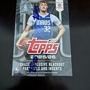 Topps 2025/26 Basketball Card Box - Black and Red (unopened sealed box)